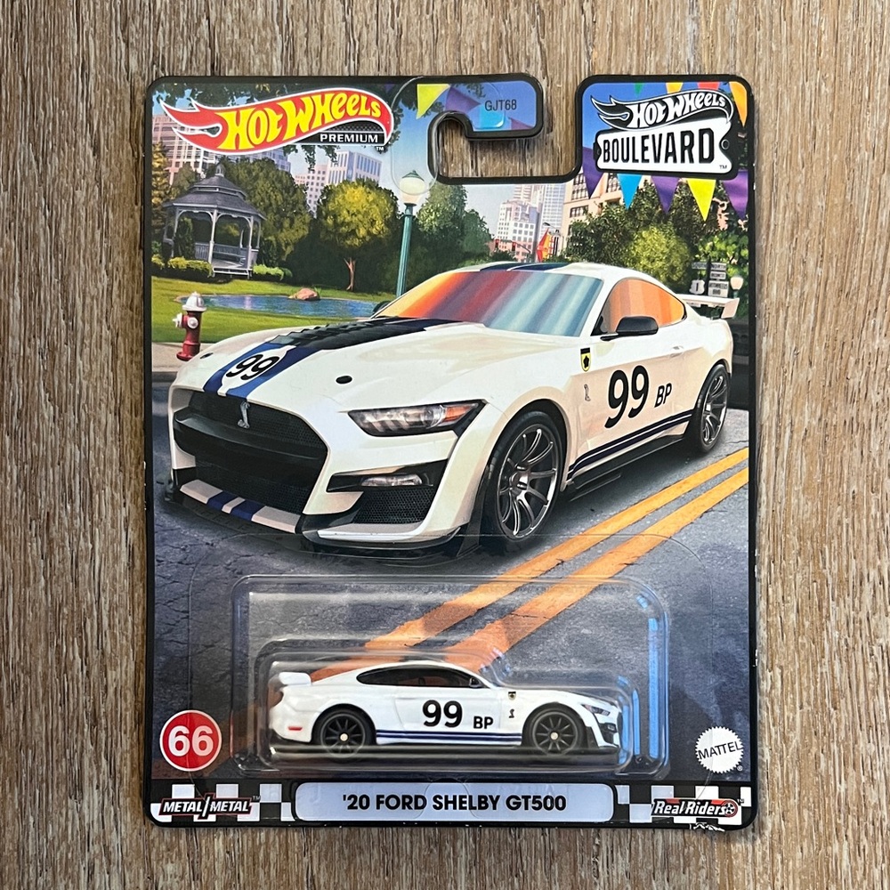 Hot wheels “20 Ford Shelby GT500” - “White”